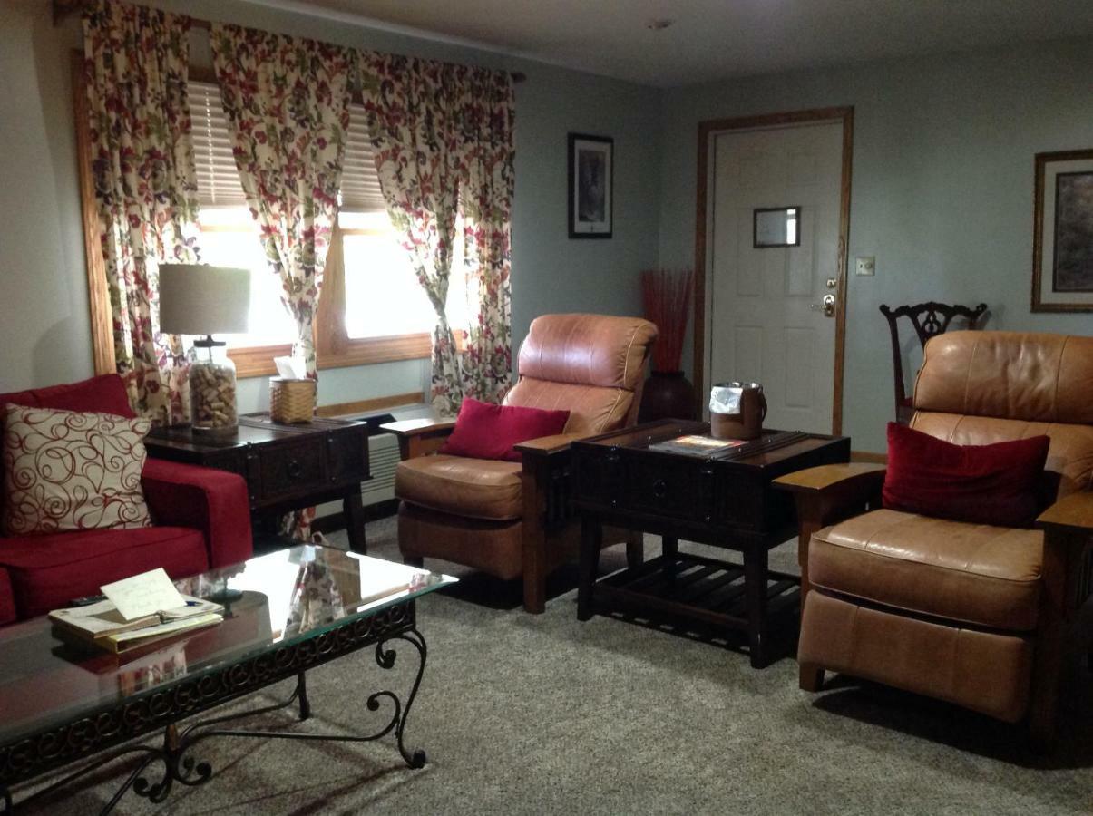 Hideaway Country Inn Bucyrus Exterior photo