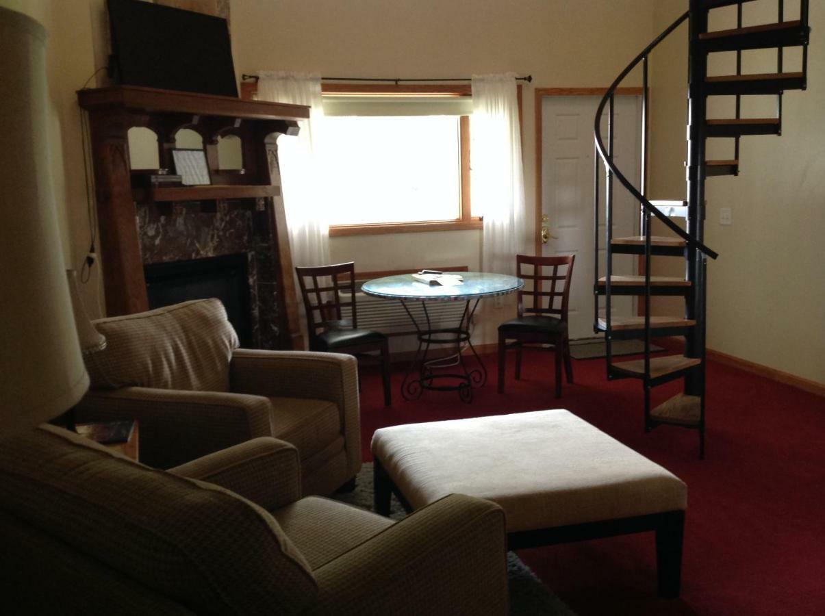 Hideaway Country Inn Bucyrus Exterior photo